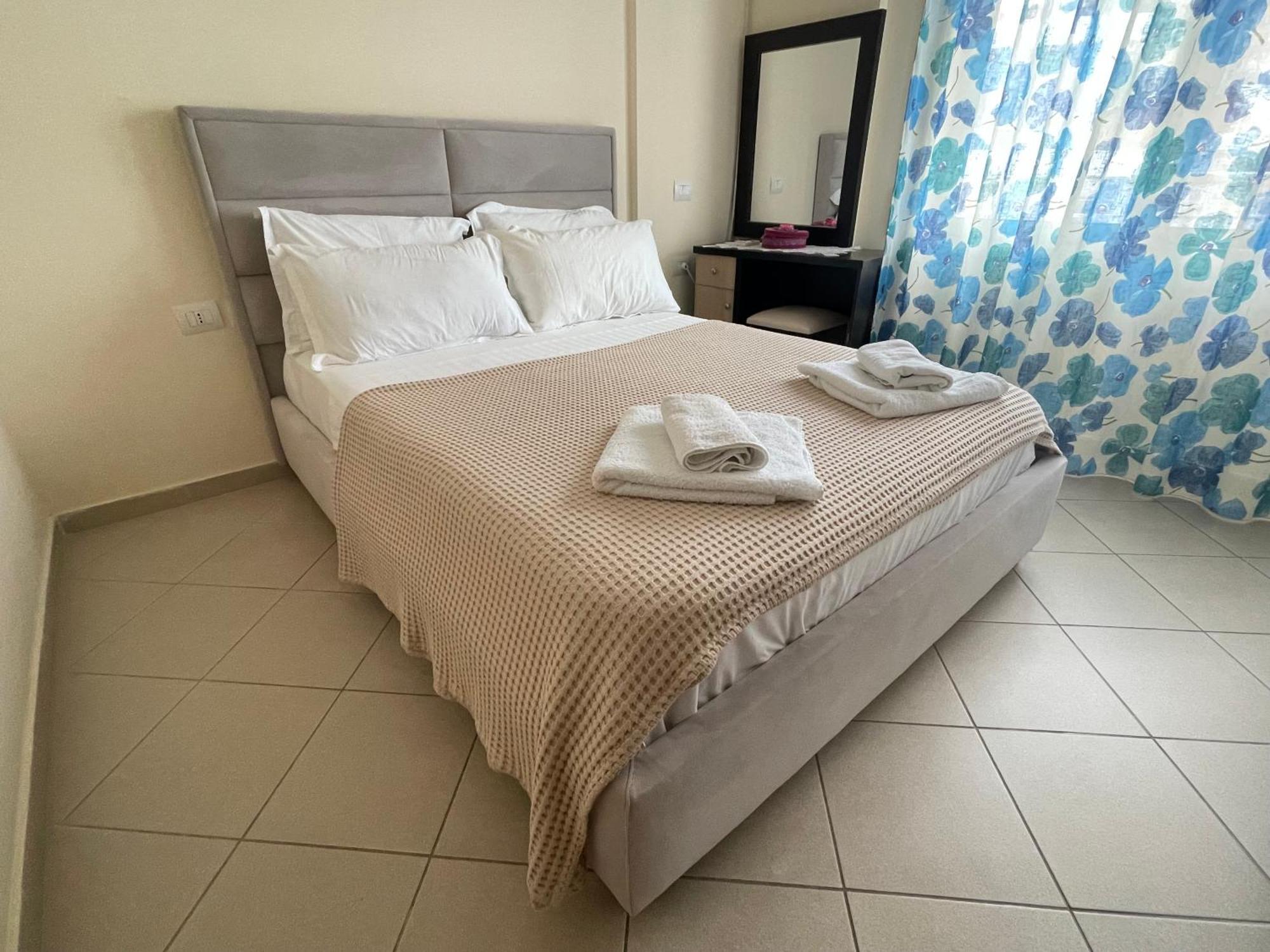 Ioanian Blue Apartament Himara Kültér fotó